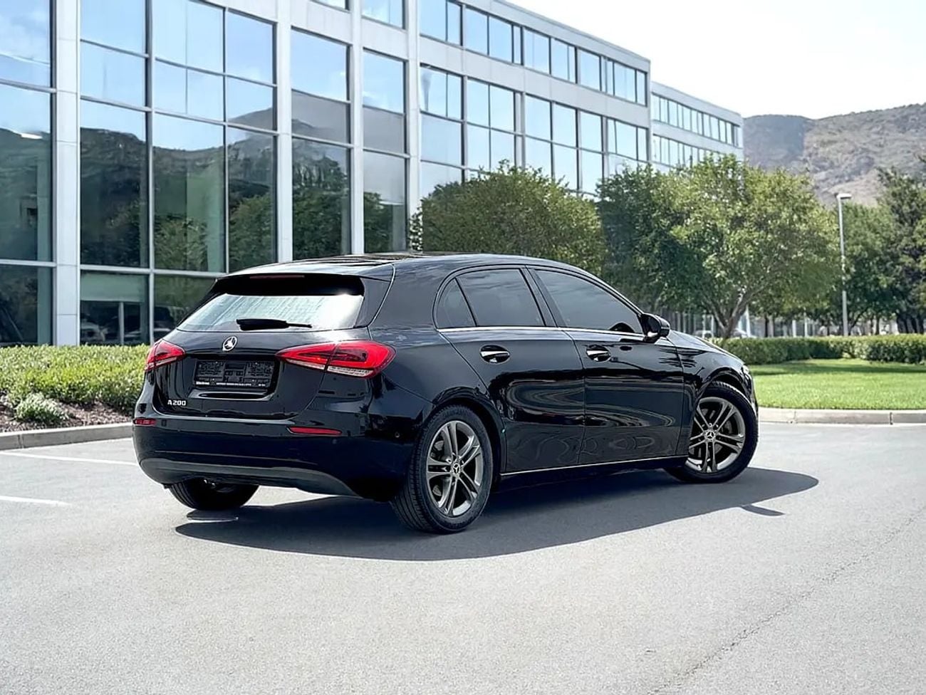 Mercedes-Benz A 200 864 PM | MERCEDES A200| 1.3L FWD | WELL MAINTAINED | 0% DOWNPAYMENT