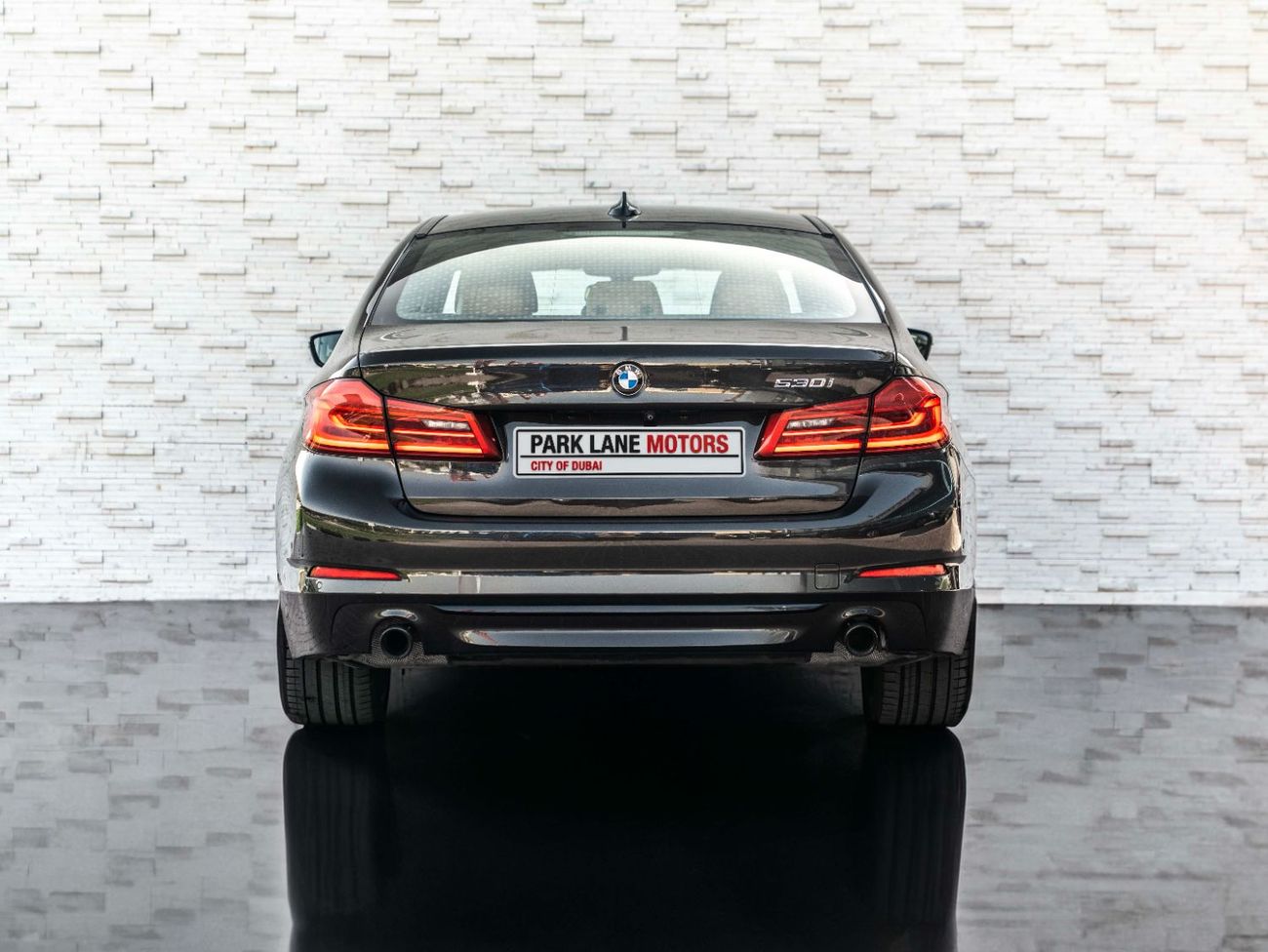 بي أم دبليو 530i Exclusive Luxury 2.0L