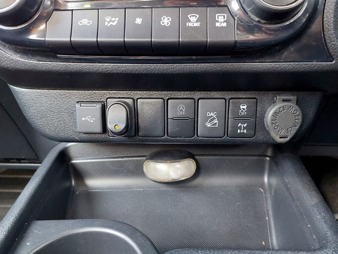 Toyota Hilux TOYOTA HILUX PICK UP RHD 2024 MODEL 2.8 L DIESEL AUTOMATIC(PM53949)