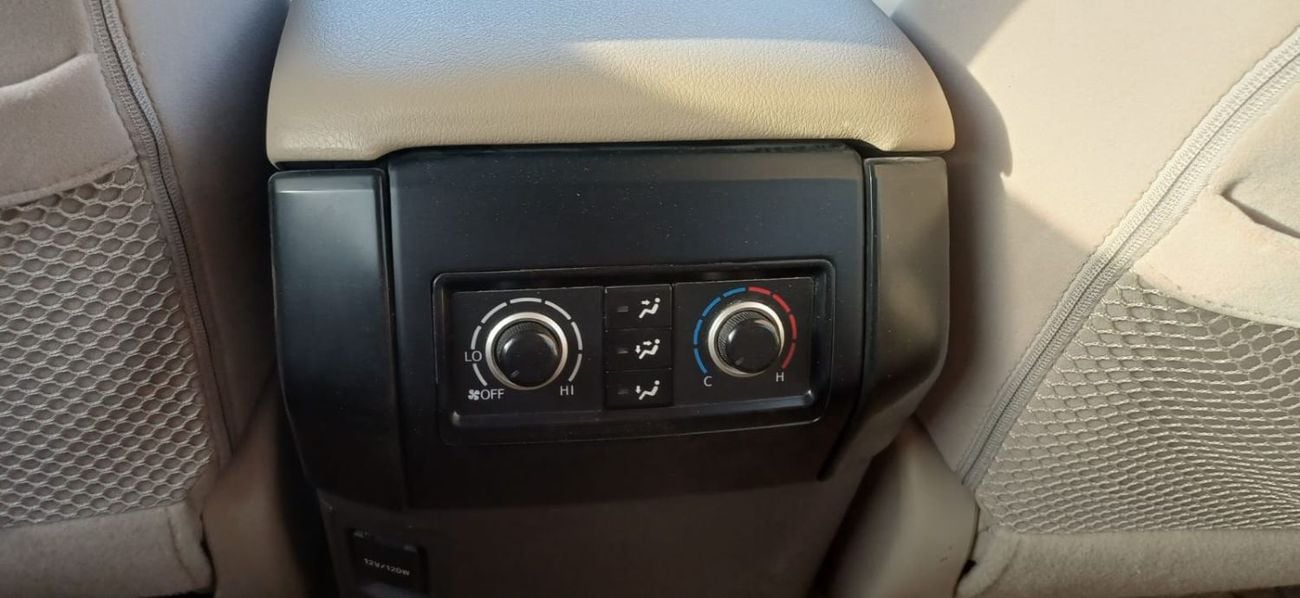 Toyota Prado USED TOYOTA PRADO TX-L COLOR WHITE MODEL 2023