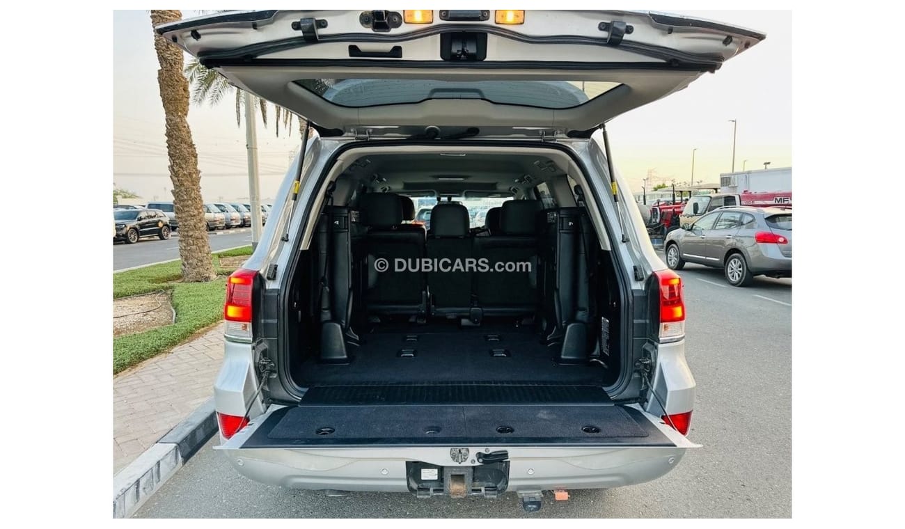 Toyota Land Cruiser VXR