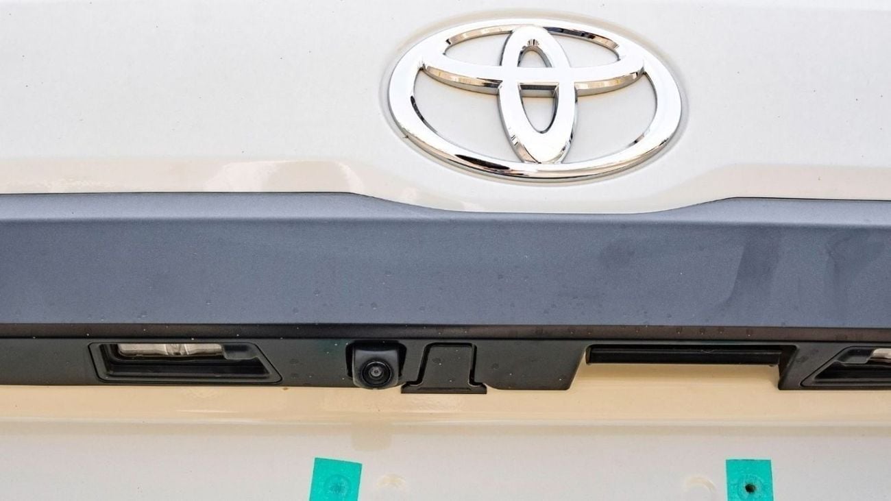 تويوتا هاياس 2024 Toyota Hiace High Roof cargo RWD 3.5L petrol AT - GCC