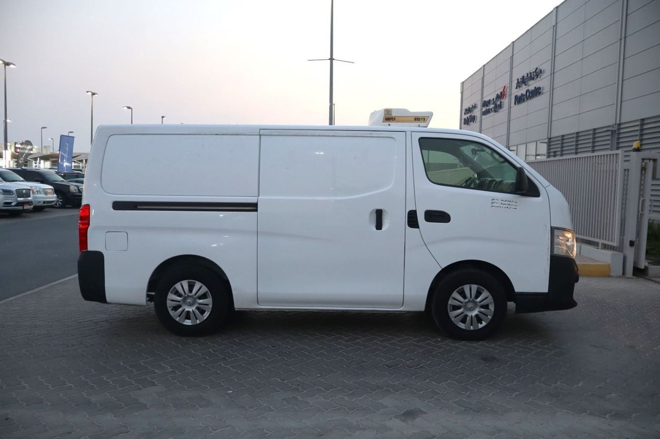 Nissan Urvan STD 3-Seater Automatic (4-Door)