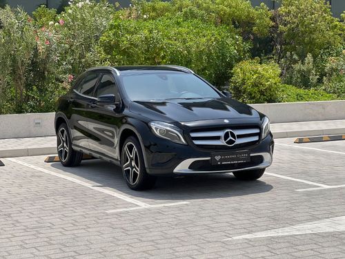 Mercedes-Benz GLA 250 Std 2.0L (211 HP) GLA250 Panoramic GCC