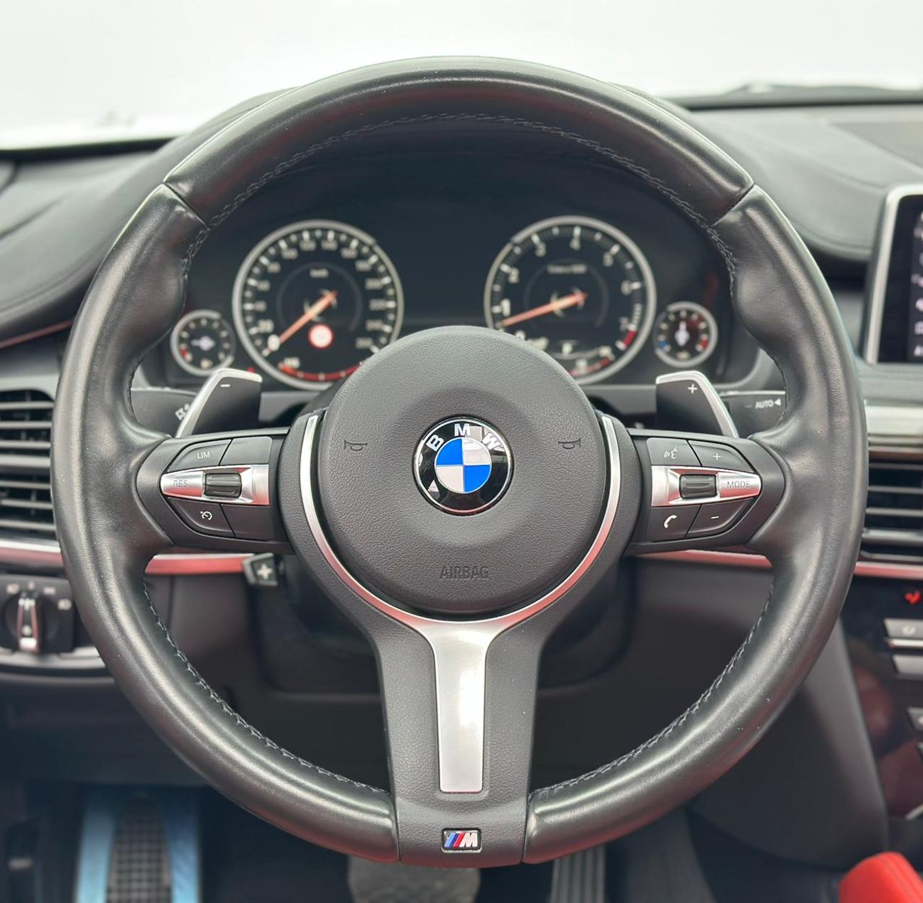 BMW X6 V6 3.0L 2019 BMW X6 xDrive35i M-Sport, One Year Unlimited KM Warranty, BMW Full Service History, GCC