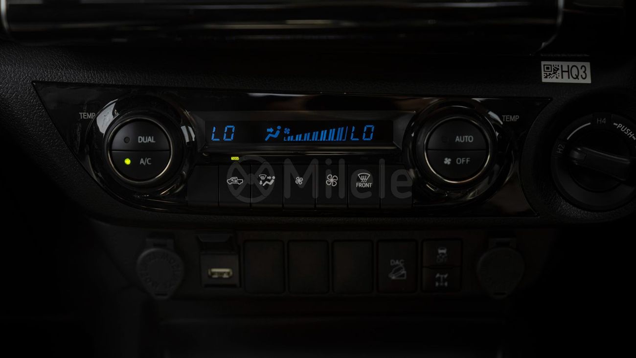تويوتا هيلوكس (RHD) TOYOTA HILUX DC | EXPORT ONLY