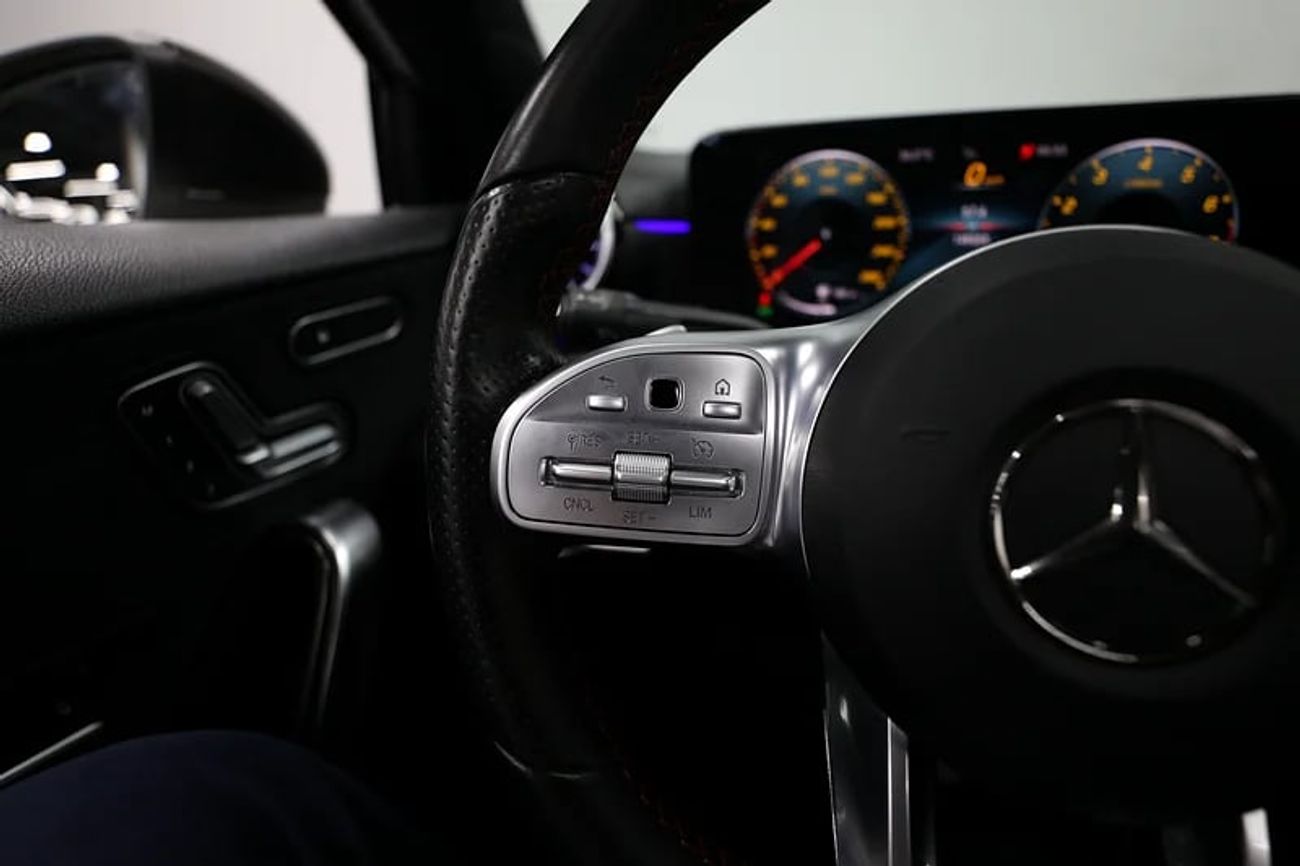 مرسيدس بنز A 35 AMG Premium 2.0L