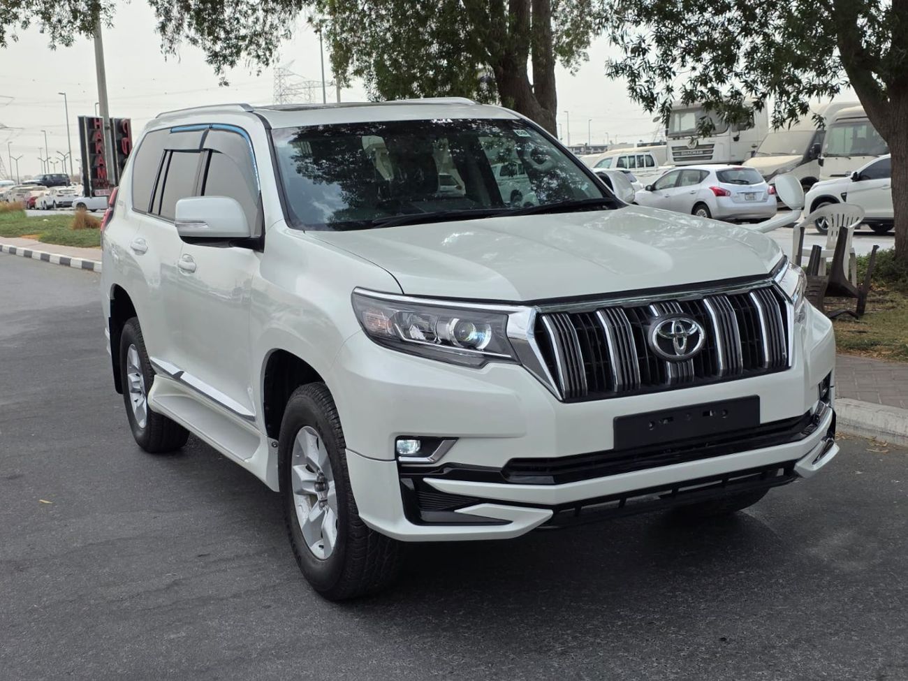 Toyota Prado 2022 shape ,diesel 3.0 liter right hand drive auto transmission