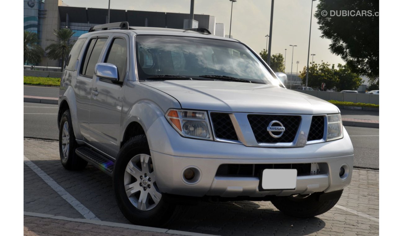 Nissan Pathfinder LE Full Option in Very Good Condition