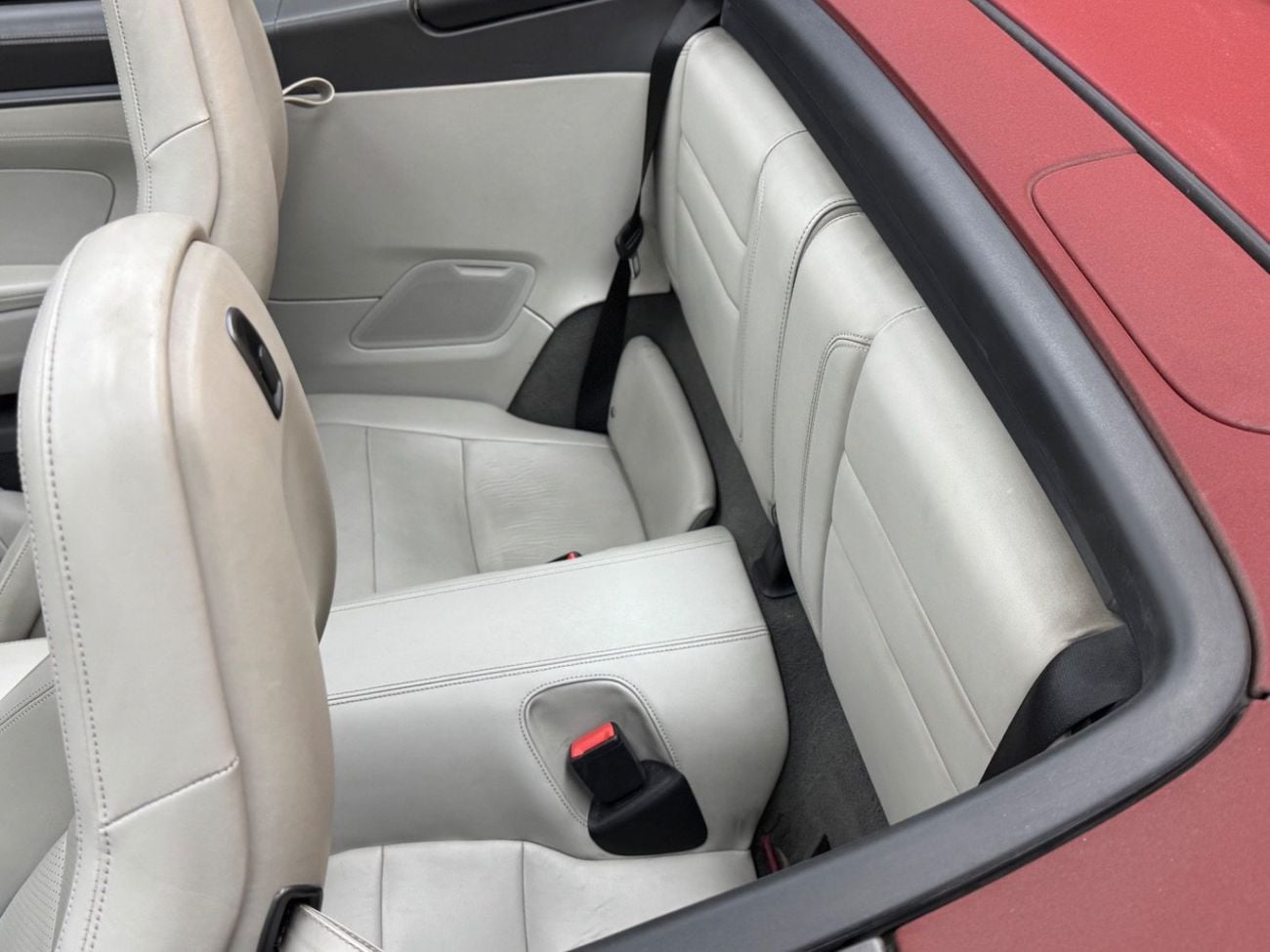 Porsche 911 Carrera 4 3.0L (475 HP) Convertible