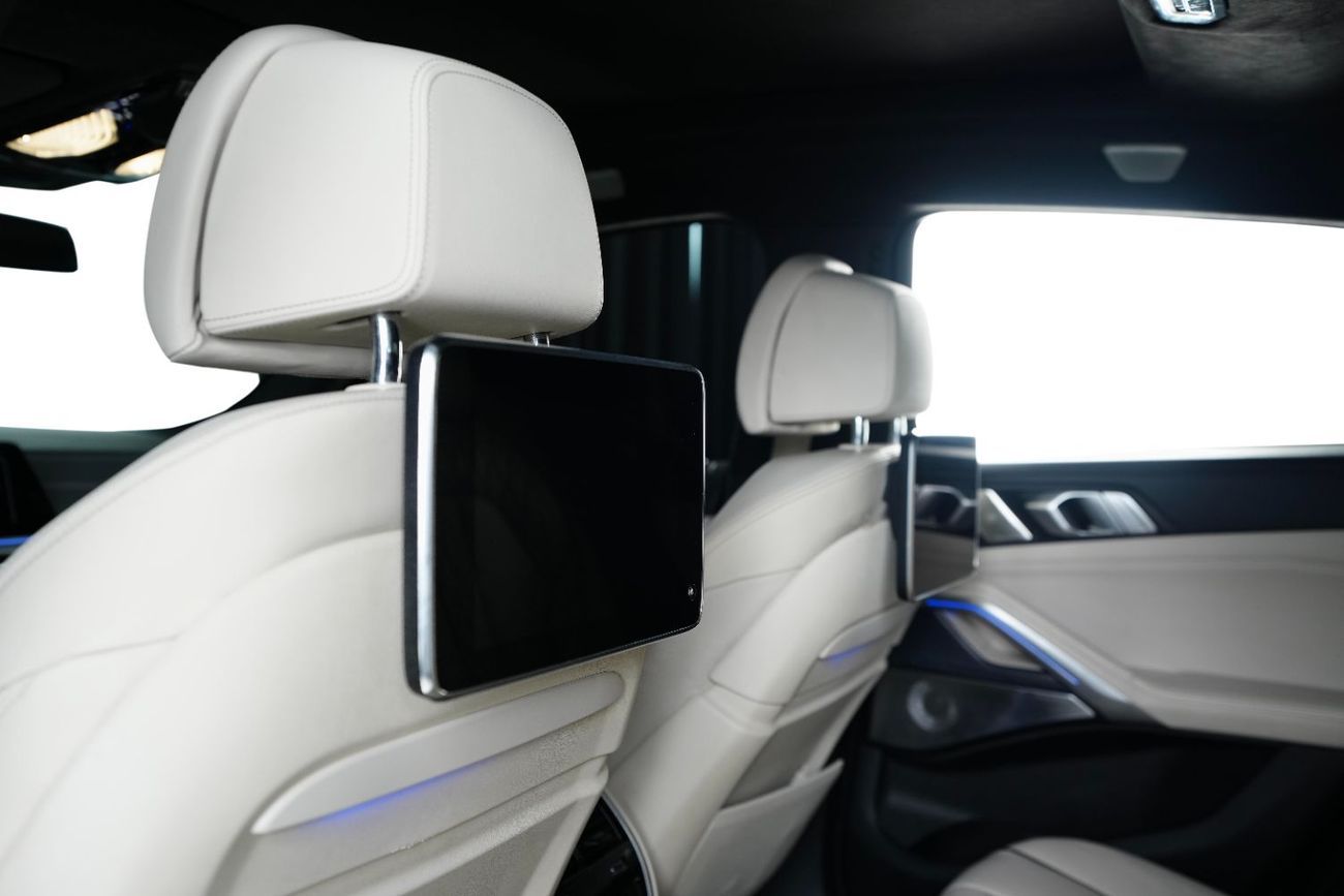 بي أم دبليو X6 M50i 4.4L
