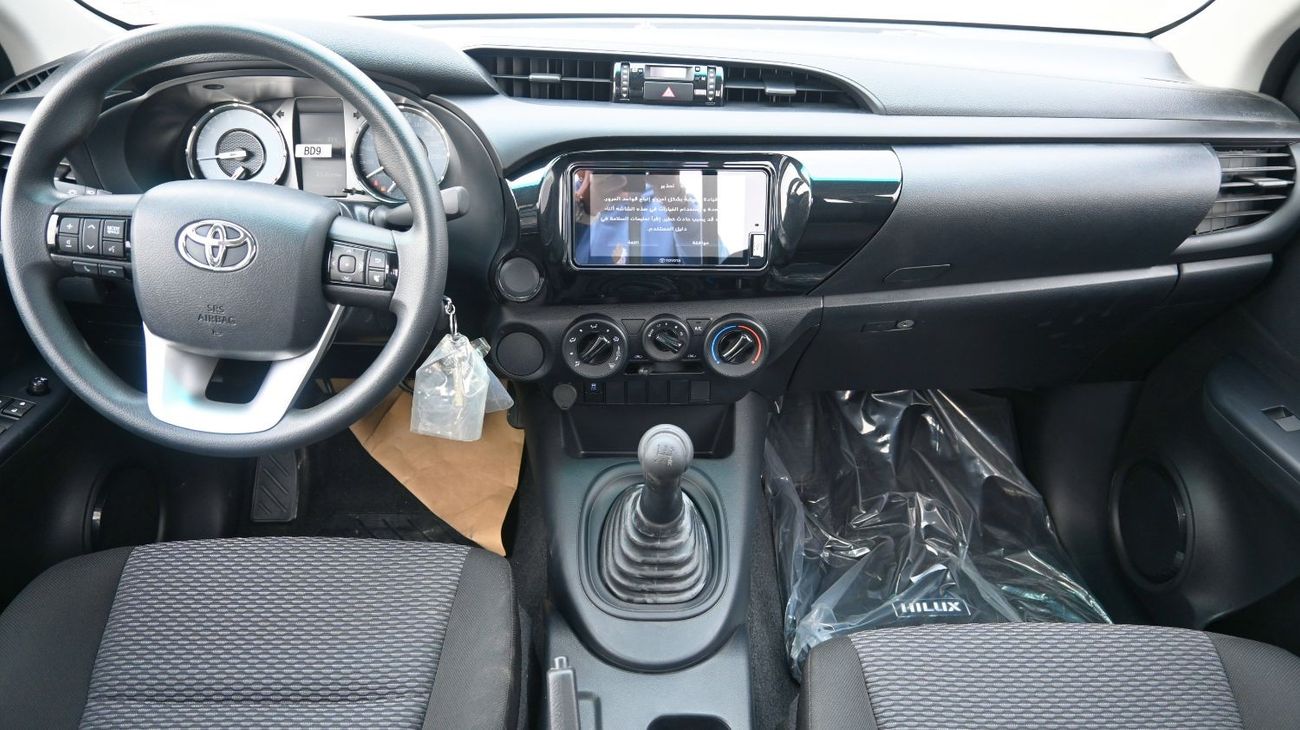 تويوتا هيلوكس Toyota Hilux 2024 Single Cab 2.4L Diesel Transmission Manual 5 Cargo Hooks White outside Black insid