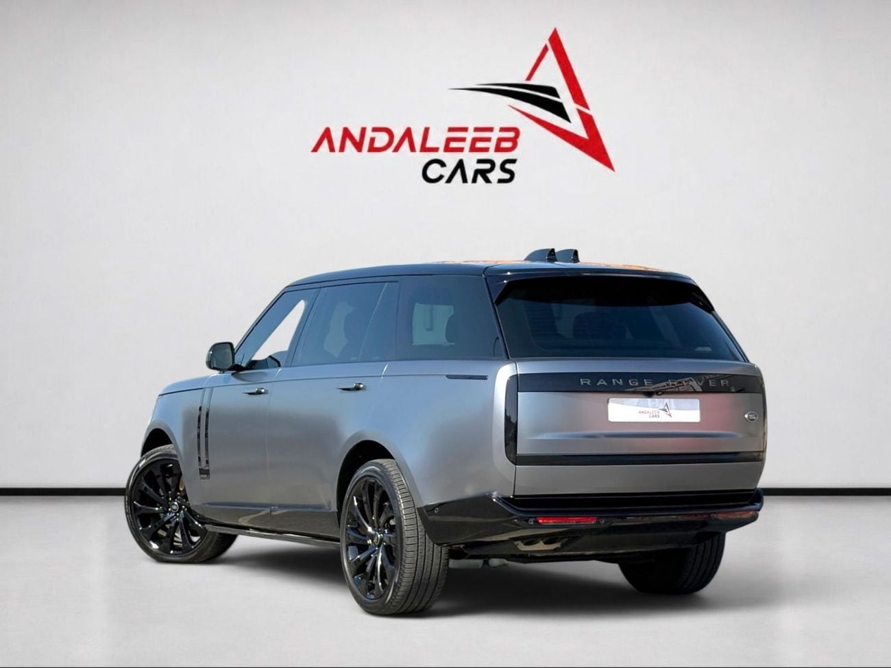 لاند روفر رينج روفر AED 10,240 P.M | 0% DOWN PAYMENT | RANGE ROVER VOGUE AUTOBIOGRAPHY | 4.4L TWIN-TURBO V8 – 523 HP | F