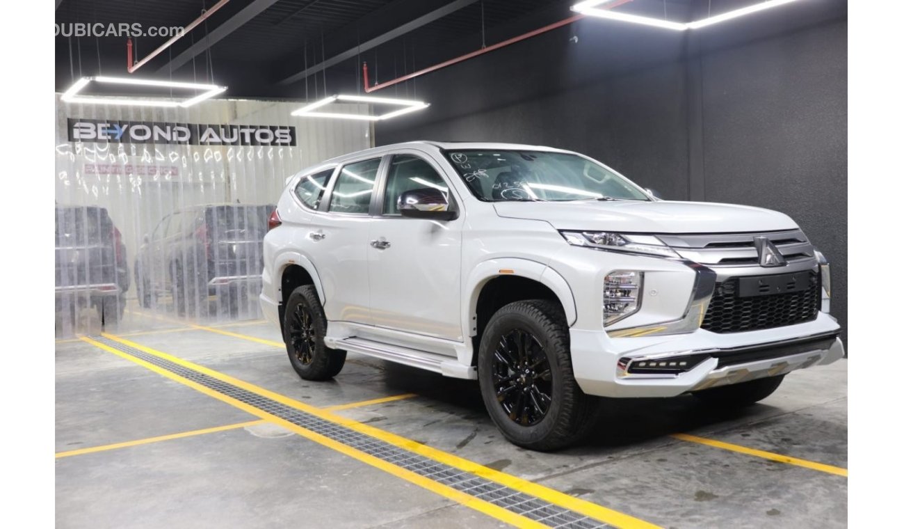 ميتسوبيشي مونتيرو GLS 3.0L Exclusive Sport Design with OEM V1 Body Kit Model 2020