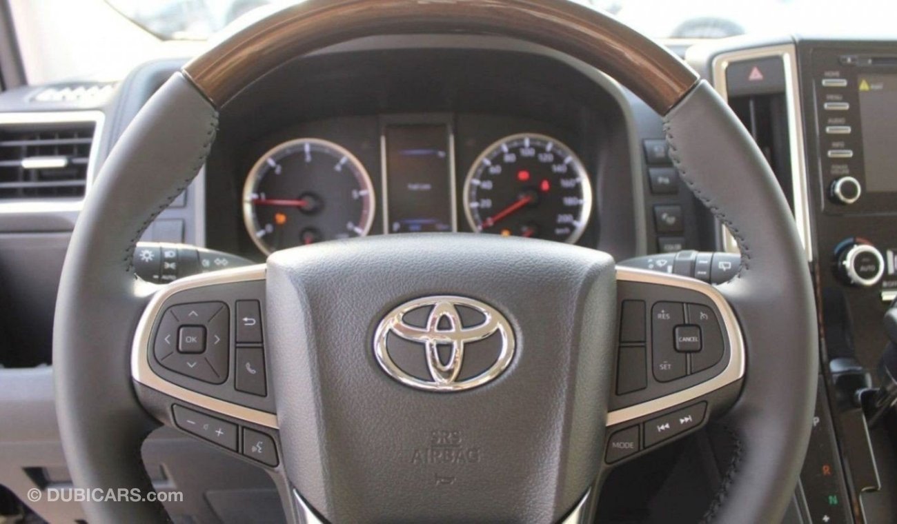 Toyota Granvia toyota granvia 2.8l diasel 2024 v4 maual 7seats gcc