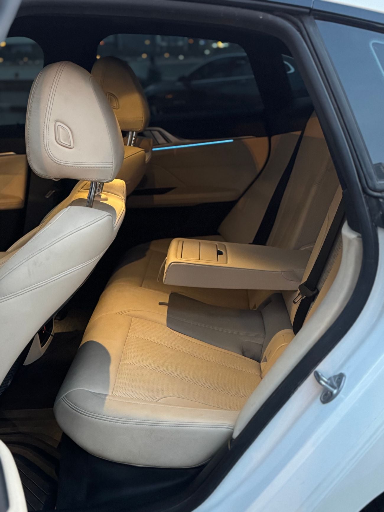 بي أم دبليو i4