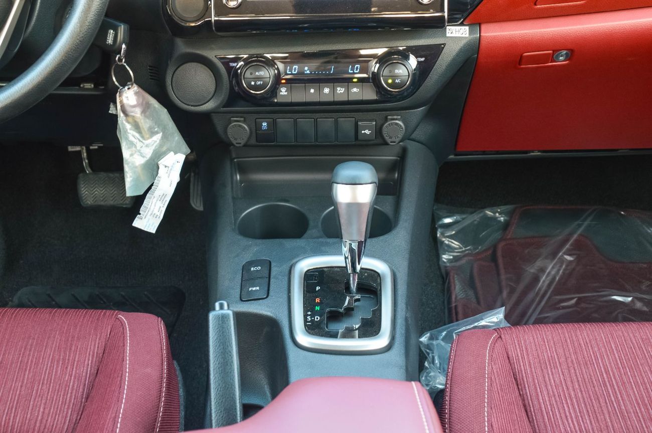 Toyota Hilux TOYOTA HILUX 2.7L RWD PETROL PICKUP 2025