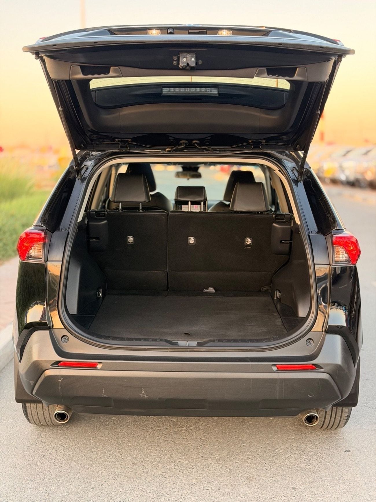 تويوتا راف ٤ RAV4 2.5L sunroof, leather seats, push start 2021