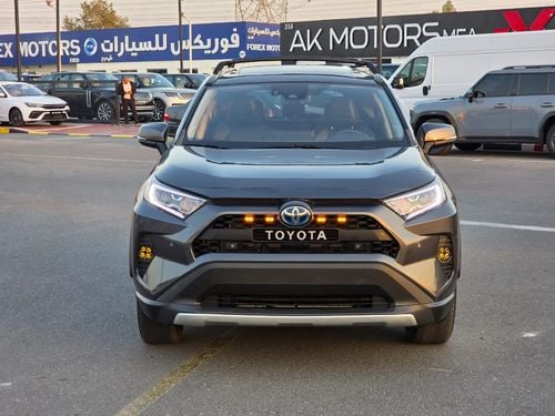 Toyota RAV4 2.5L Limited Hybrid Sunroof, Push button , trunk automatic and Parking sensors