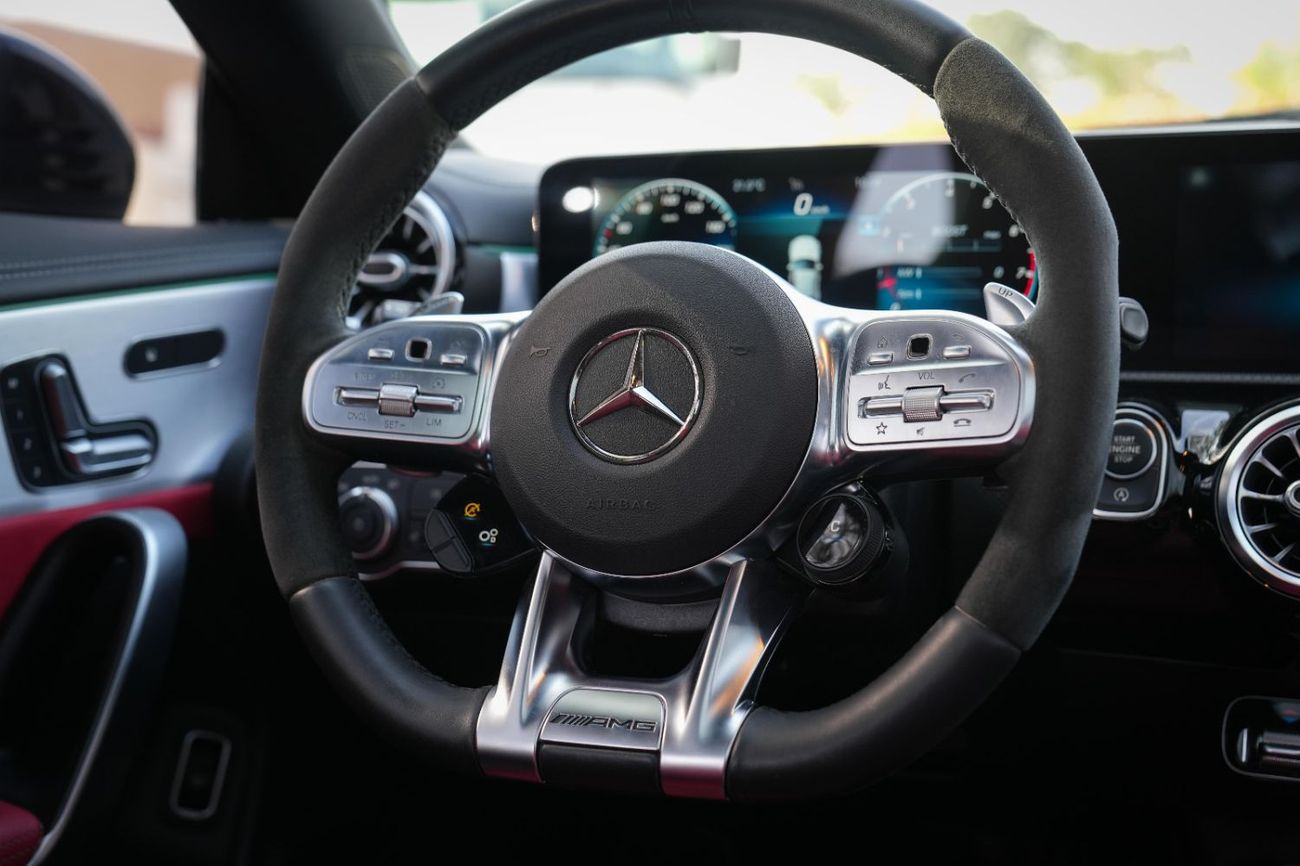 مرسيدس بنز CLA 35 AMG 4MATIC 2021!! GCC SPECS!! LOW MILEAGE!! FULL SERVICE HISTORY FROM THE DEALER