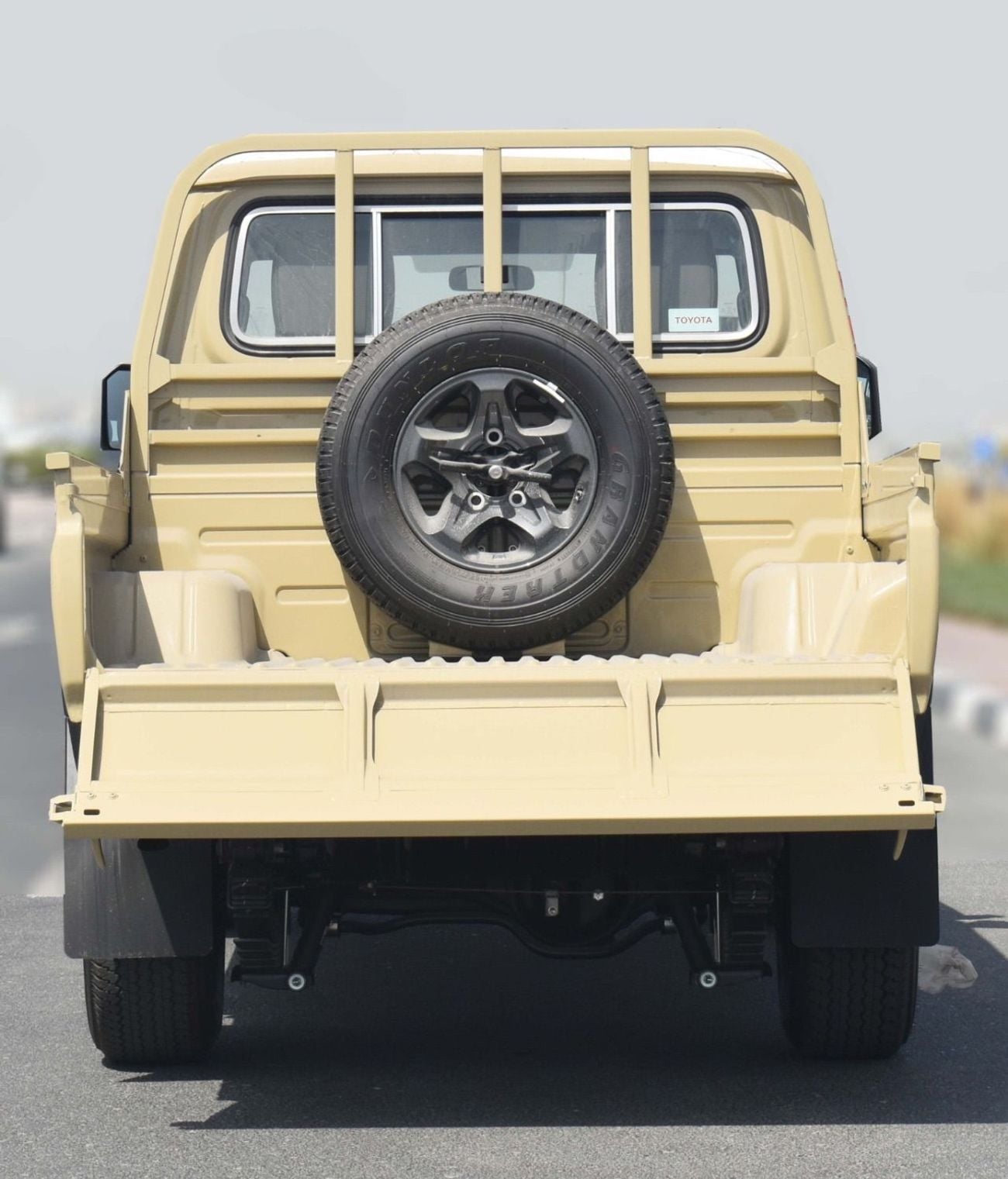 تويوتا لاند كروزر بيك أب 70 VXR