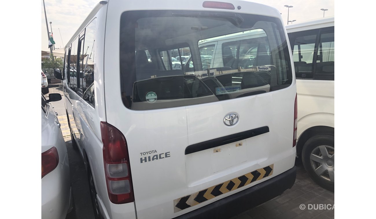 Toyota Hiace Toyota Hiace 15 str bus, Diesel,Model:2007.Low mileage & accident free