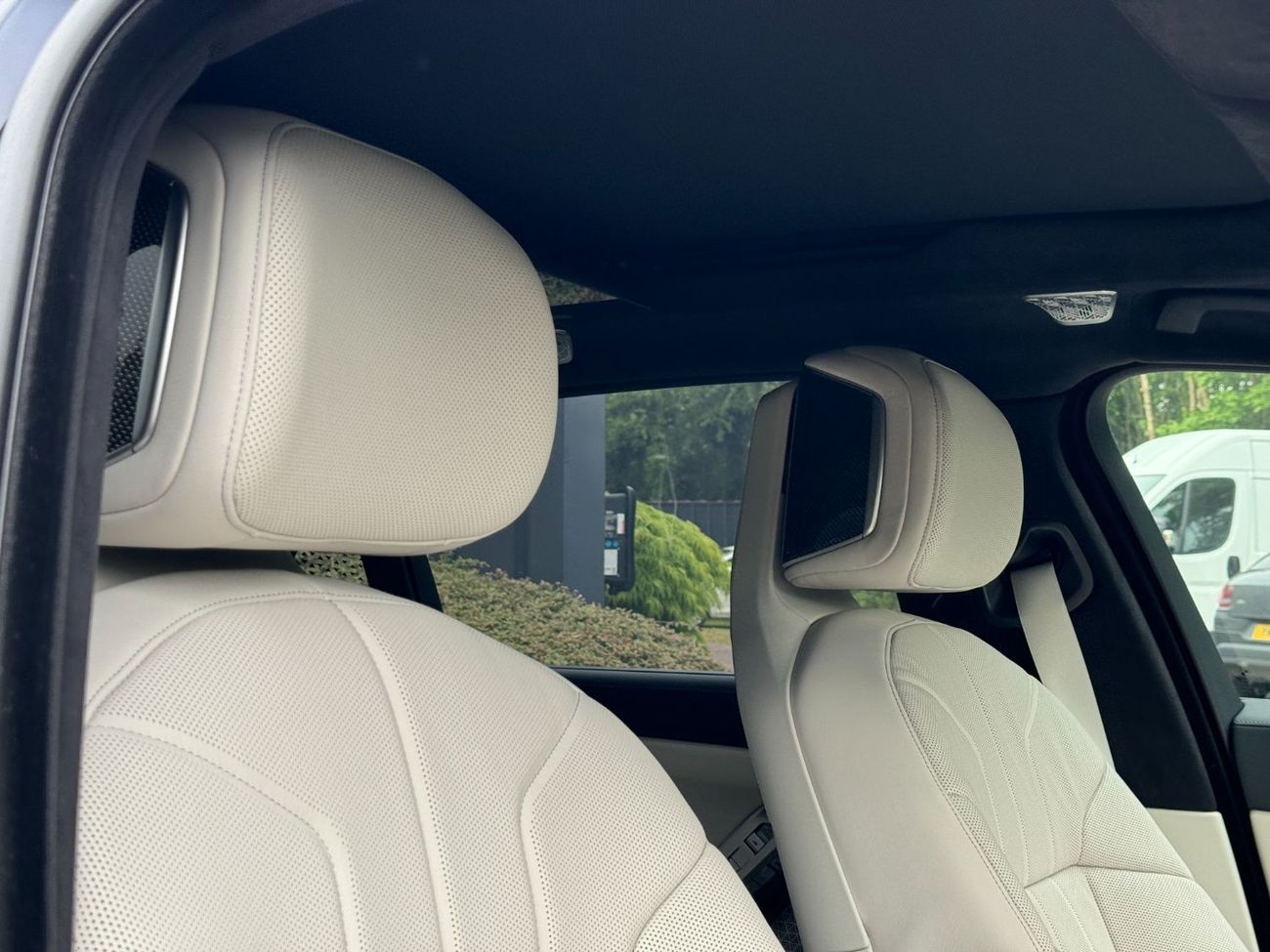 BMW M760Li E XDRIVE MODELS