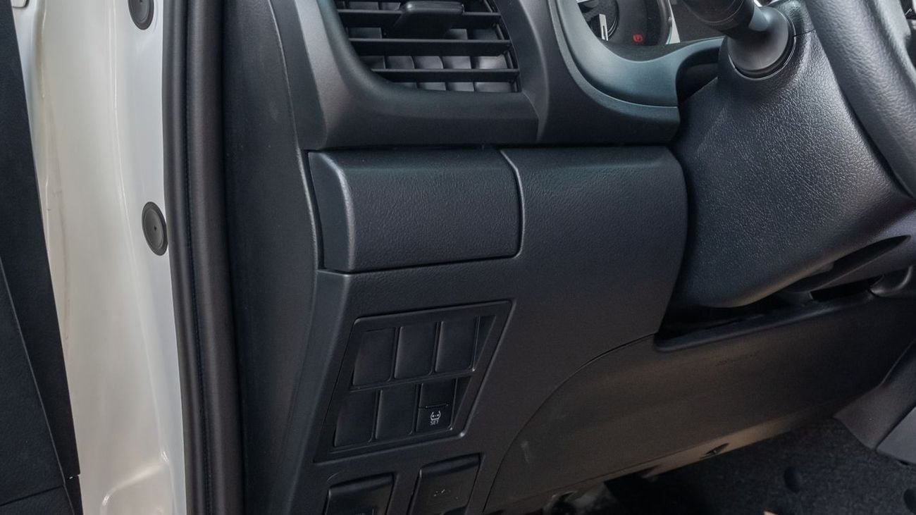 تويوتا هيلوكس TOYOTA HILUX 2.7L MT 4X2 -2025YM