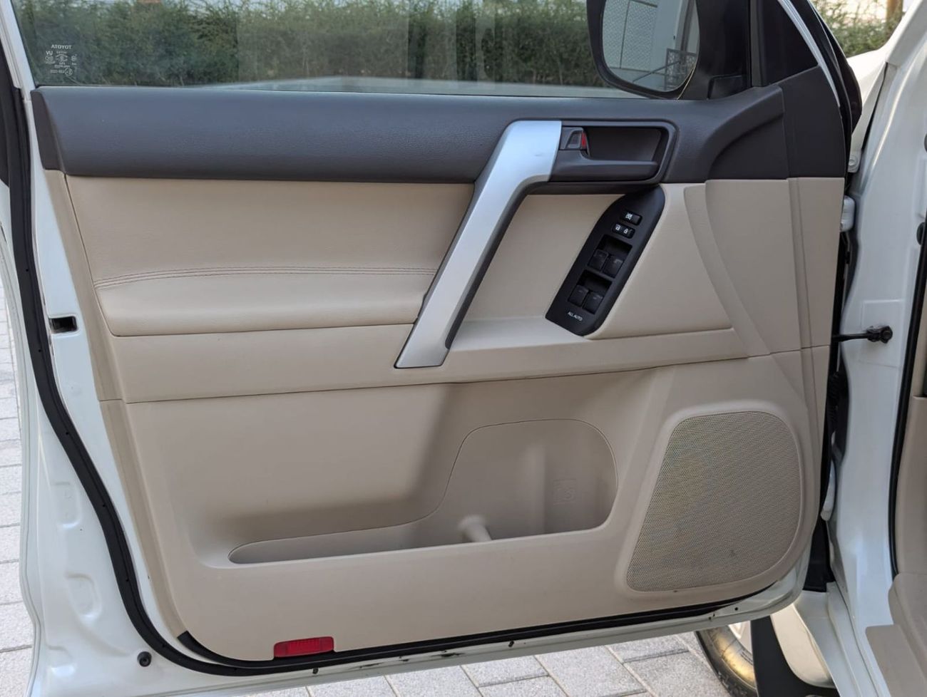 تويوتا برادو Toyota Prado 2.7L white 2020 LHD