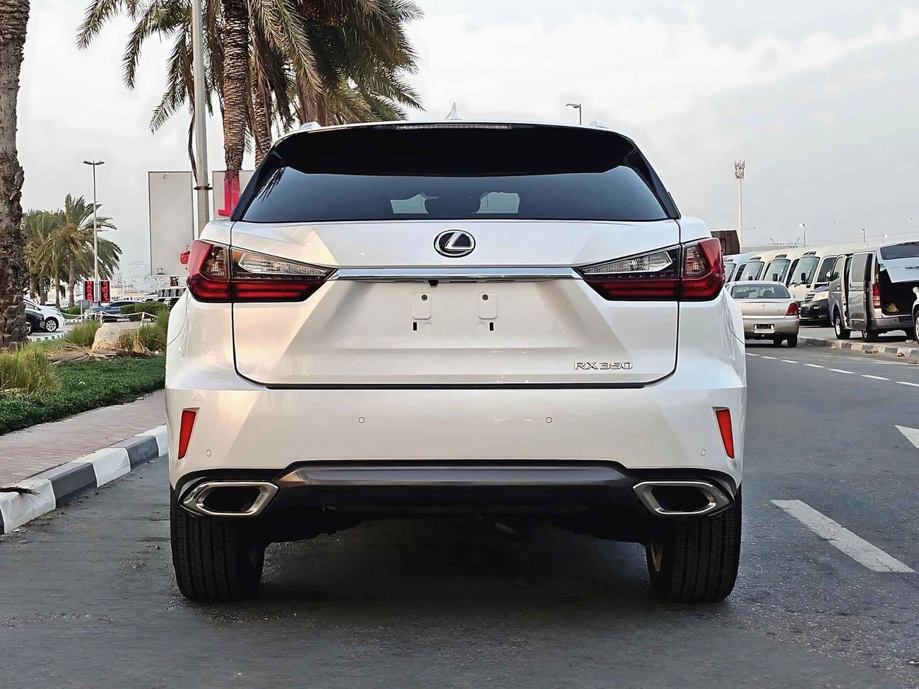 Lexus RX350 LARGE / SUNROOF/ RADAR / FULL OPTION / ORG MILEAGE / RTA PASSED / ONLY FOR EXPORT / LOT#109773