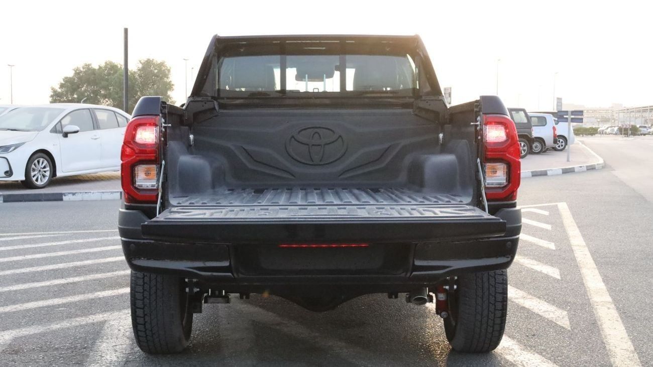 تويوتا هيلوكس GR Sport 4.0L