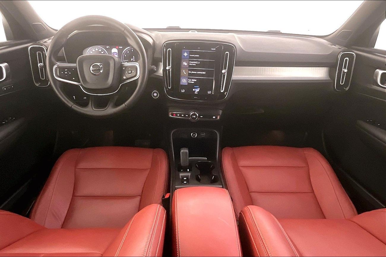 فولفو XC 40 T5 Momentum | شامل الضمان | 0 ﺪﻔﻋﺓ ﺃﻮﻟﻯ