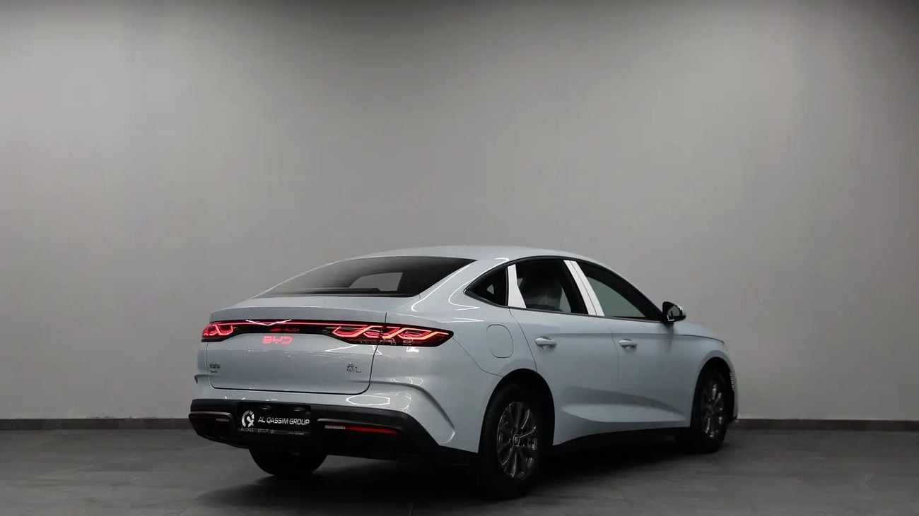 BYD Qin L DM-i Brand Leading Edition