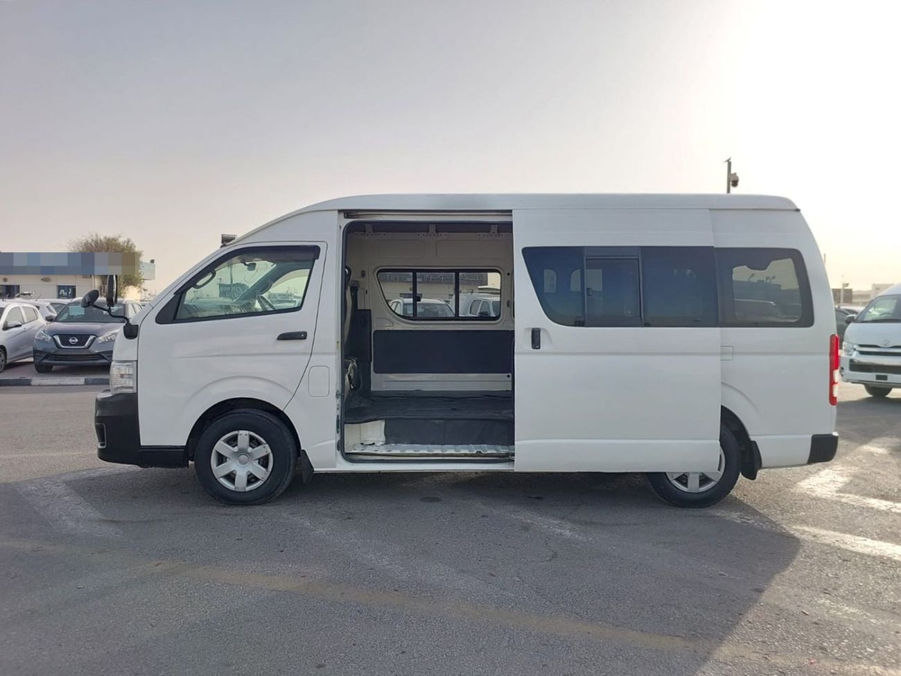 تويوتا هاياس TOYOTA HIACE COMMUTER VAN RHD 2011 MODEL 3.0 L DIESEL AUTOMATIC(PM07604)