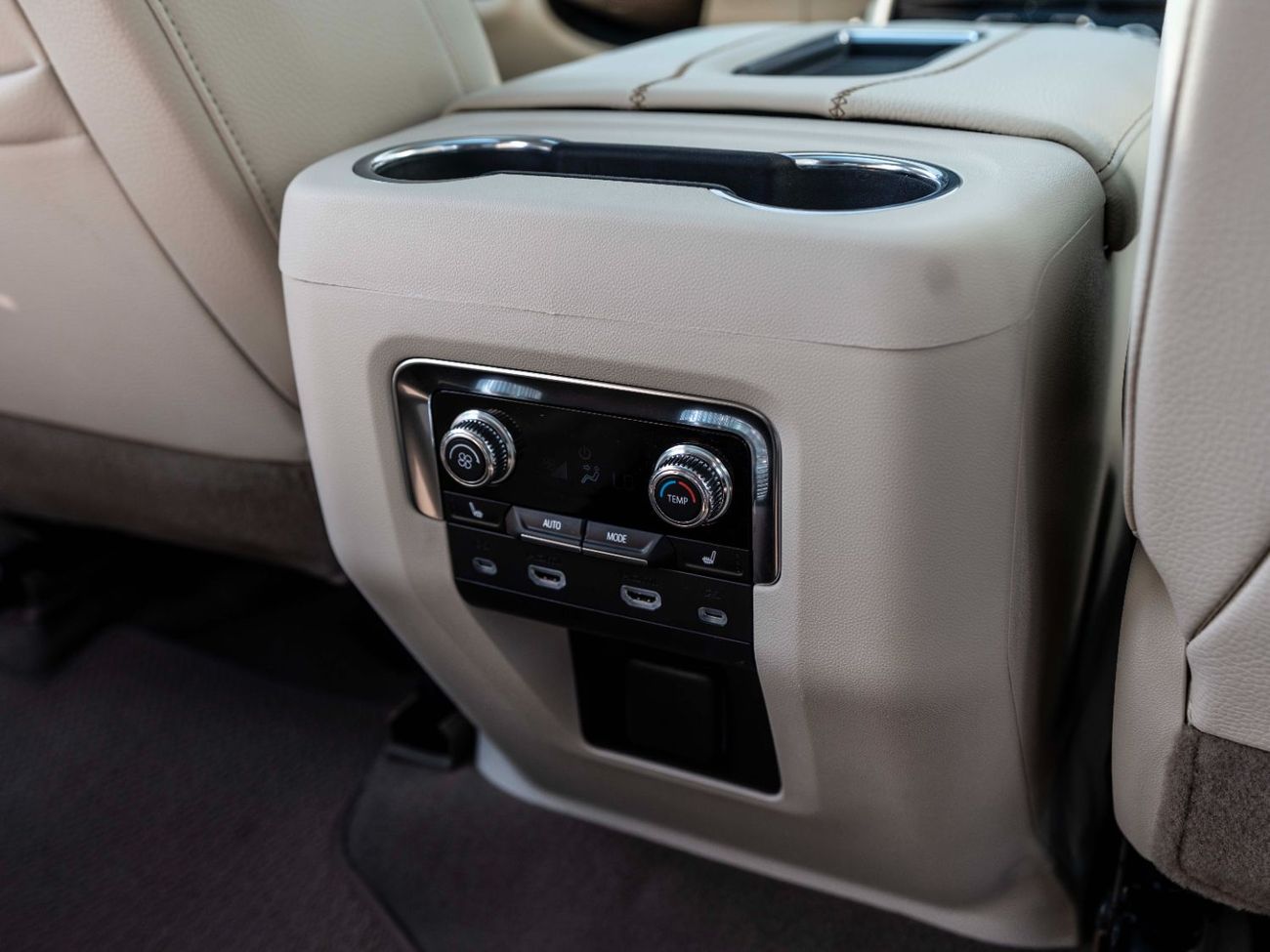 GMC Yukon 6.2 V8 Denali (AWD)