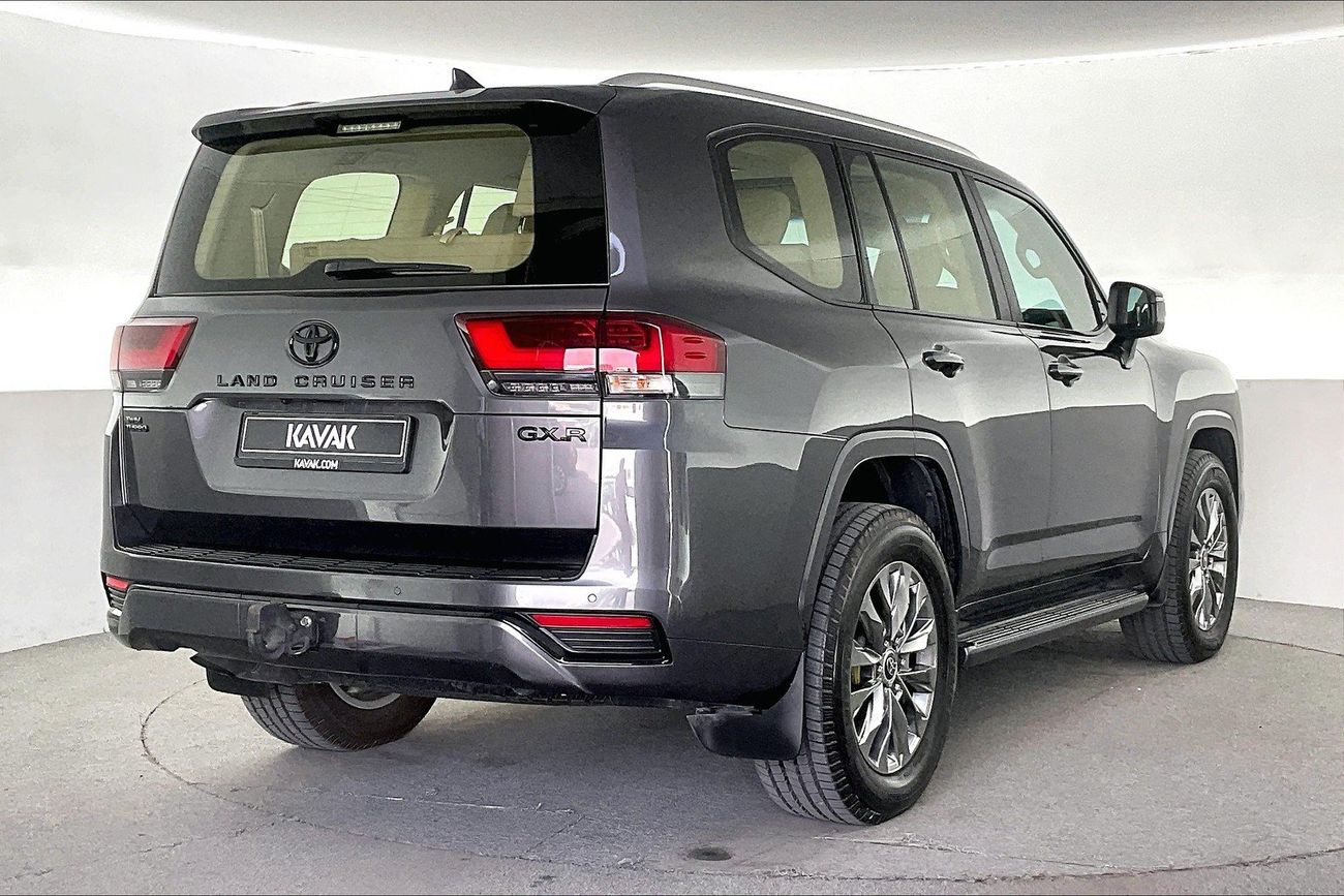 Toyota Land Cruiser GXR | National Day Celebration | Guaranteed Warranty | 0 Down Payment
