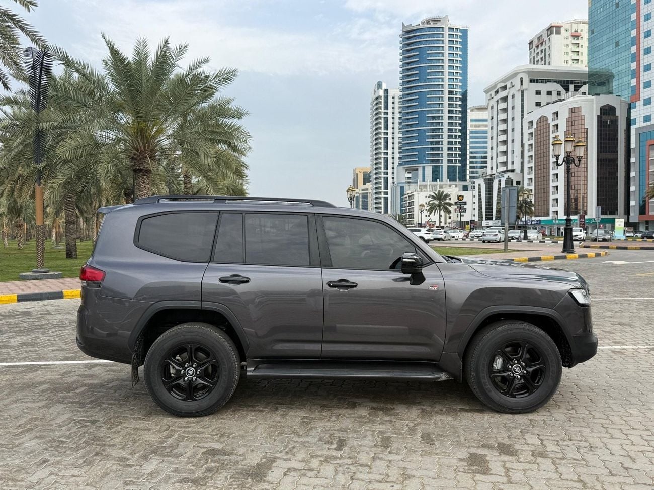 Toyota Land Cruiser FJA300R GR Sport