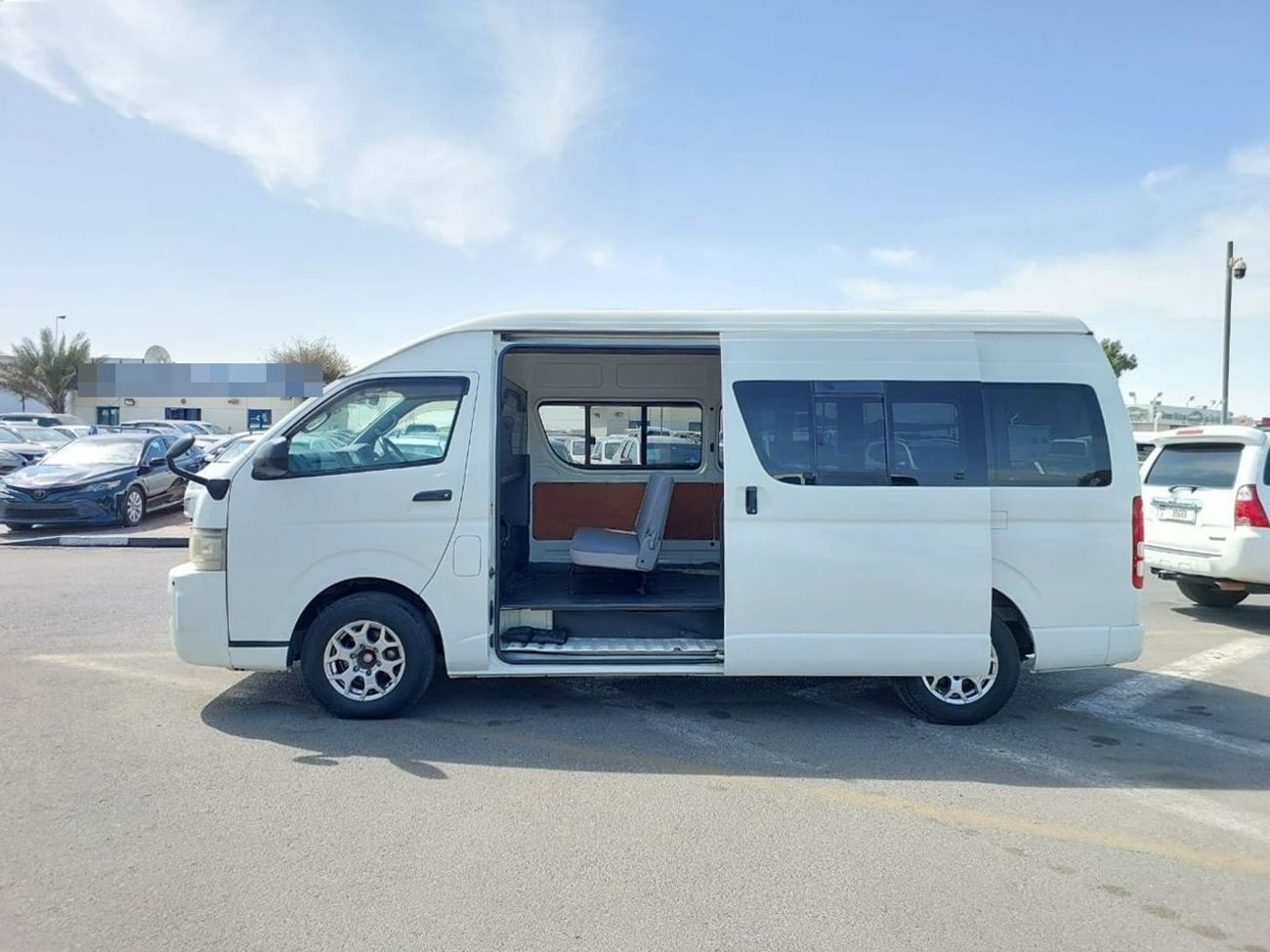 Toyota Hiace TOYOTA HIACE VAN RHD 2010 MODEL 3.0 L DIESEL AUTOMATIC(PM06521)