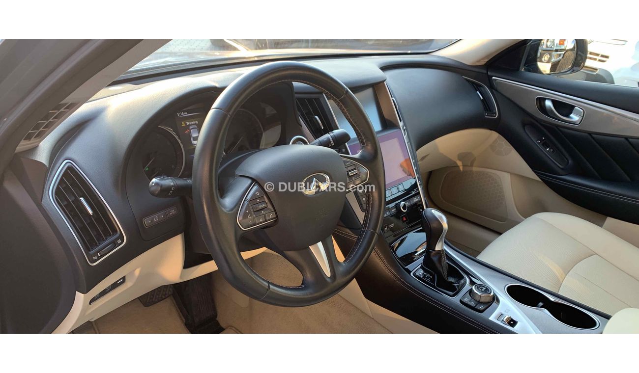 Infiniti Q50 2,0 T. V4  GCC