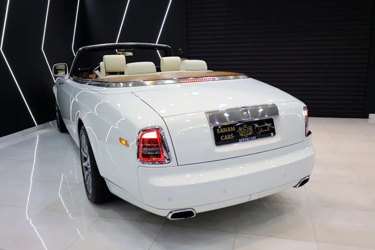 Rolls Royce Phantom Drophead 6.8L 2013 Rolls-Royce Phantom Drophead, Brushed Stainless-Steel Bonnet, GCC Specs!!