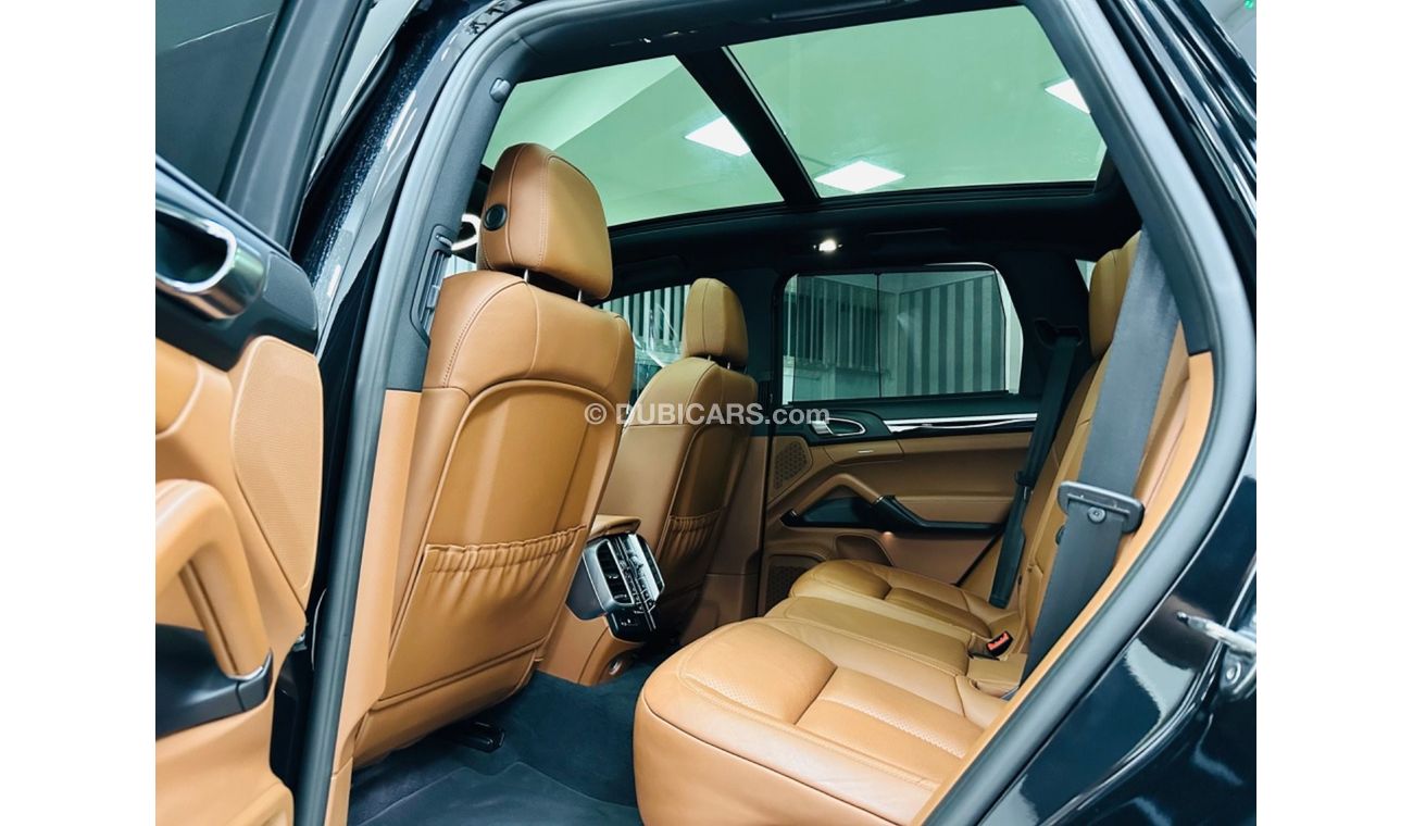 Porsche Cayenne Std GCC .. FSH .. Low Milegea .. Perfect Condition .. Top Range ..  V6.