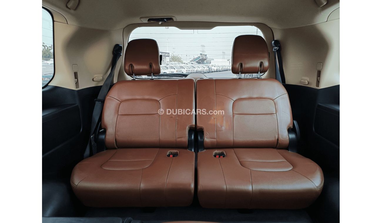 Toyota Land Cruiser VXR / 5.7L /  1 YEAR WARANTY / REGISTERATION / INSURANCE FREE (LOT # 35734)