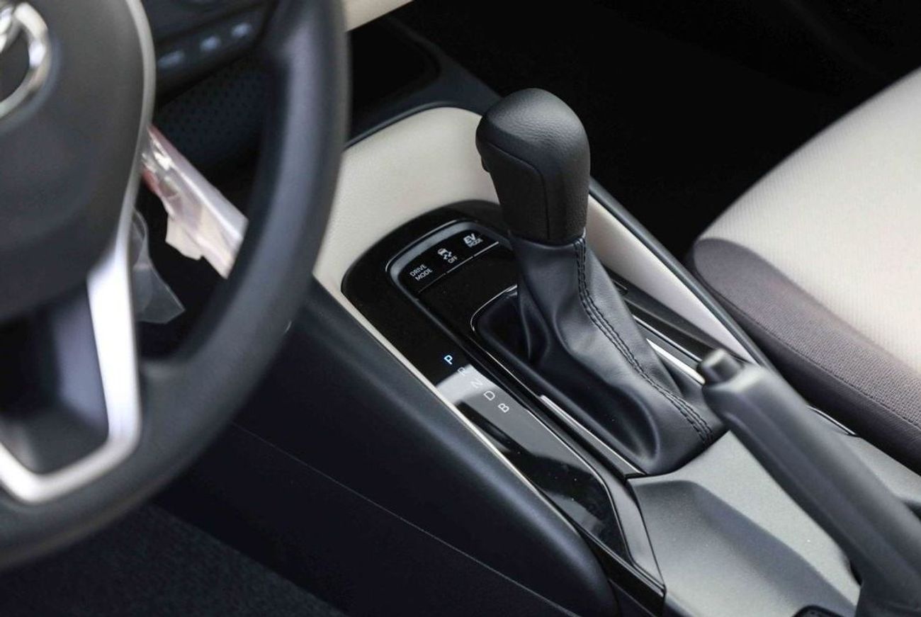 Toyota Corolla 2024 TOYOTA COROLLA LOW HYBRID 1.8 - SUPER WHITE inside FROMAGE | Export Only