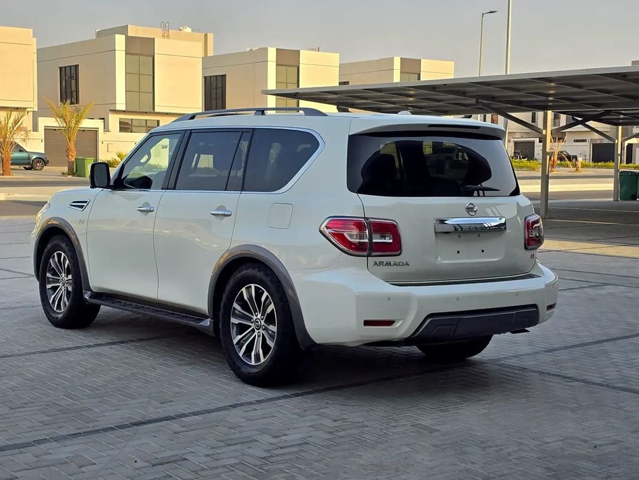 Nissan Armada SL - American Specs - Excellent Condition