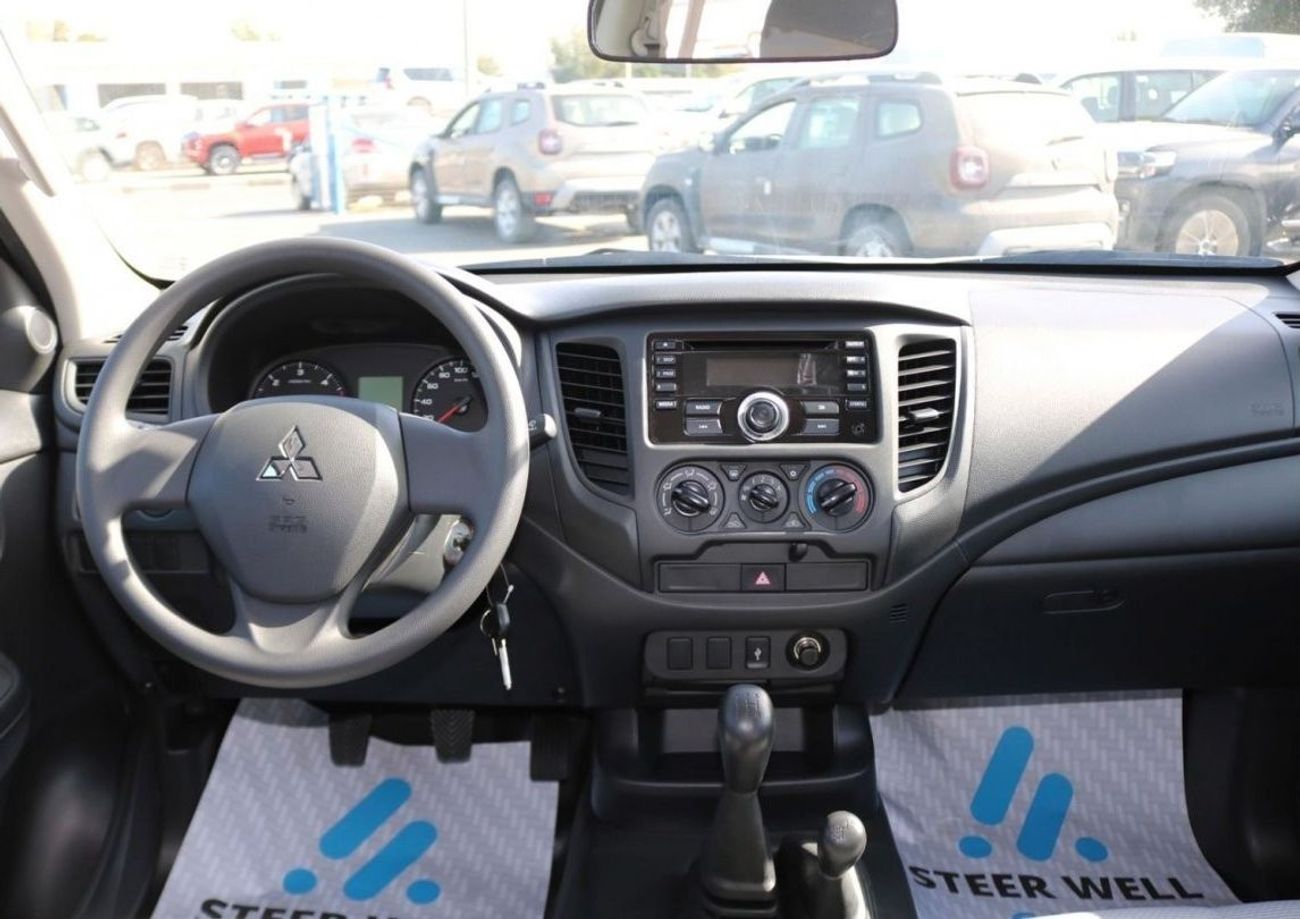 ميتسوبيشي L200 DIESEL - 2.5L -  DOUBLE CABIN - 4X4 - 5MT - POWER LOCKS AND POWER WINDOWS - EXPORT ONLY