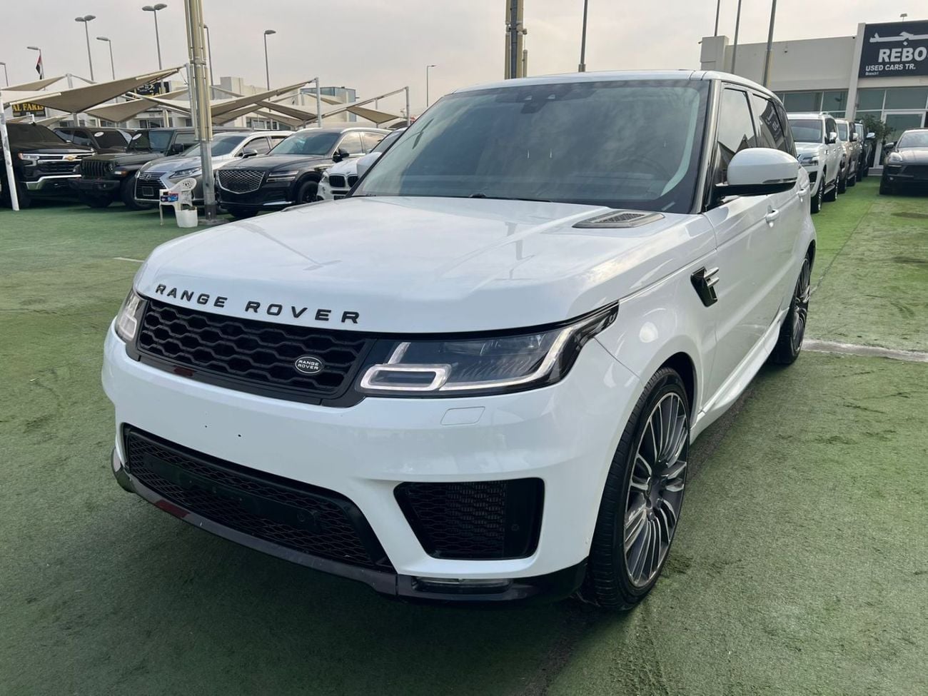 Land Rover Range Rover Sport HSE DYNAMIC HSE 3.0L (335 HP) RANGE ROVER 2018 SPORT SUPER CHARGED 3.0L (335 HP)/V6