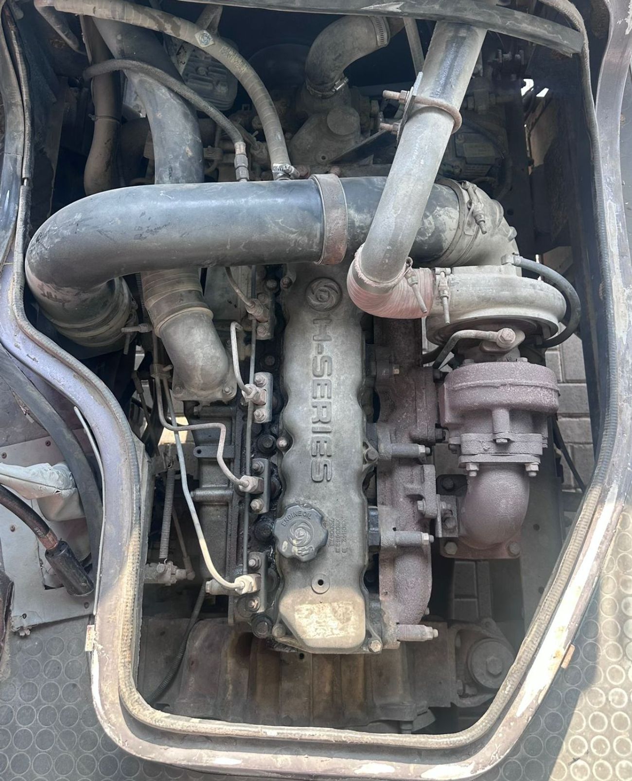 اشوك ليلاند فالكون