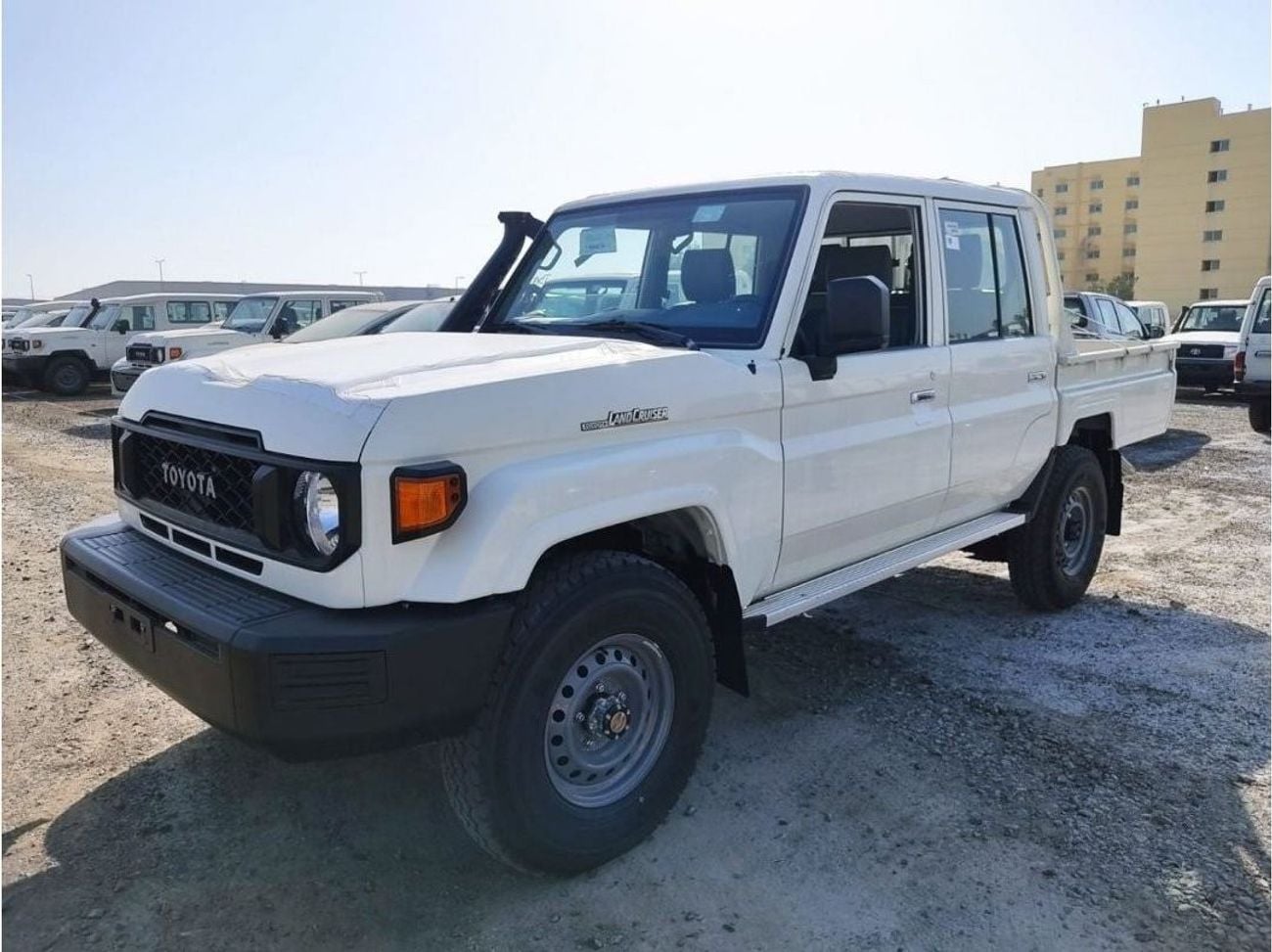 تويوتا لاند كروزر بيك آب DOUBLE CAB 4.2L MT DIESEL WITH DIFFLOCK