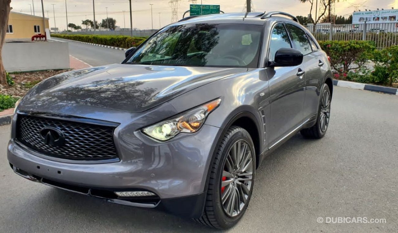 Infiniti QX70 Limited GCC NO ACCIDENT NO PAINT