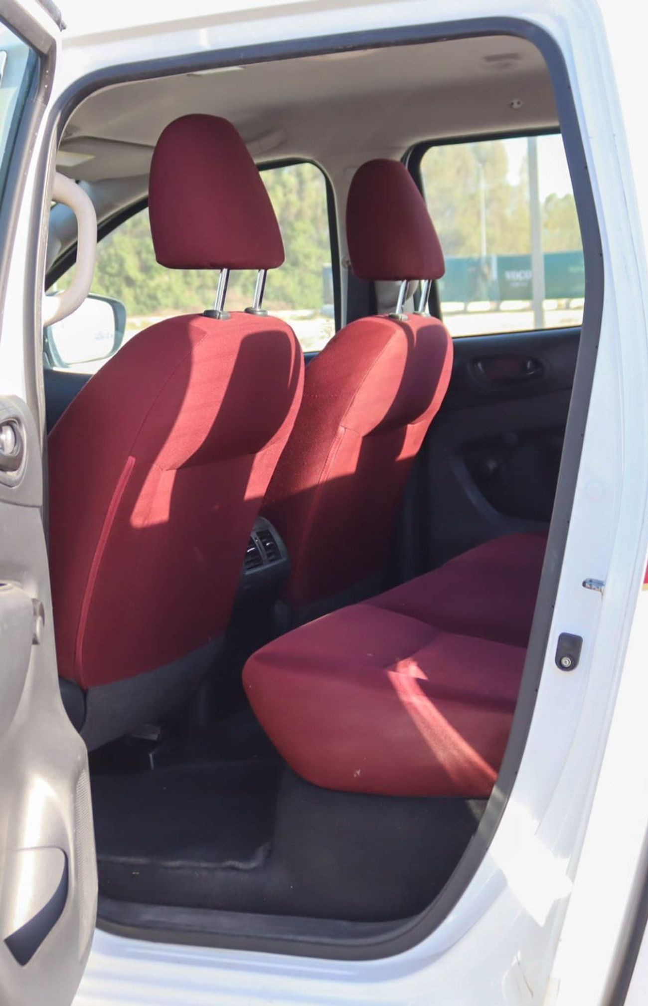 Nissan Navara CSF 2.5L (168 HP) RWD Nissan Navara - 2021-GCC- accident-free - 2.5L - 2WD - excellent condition